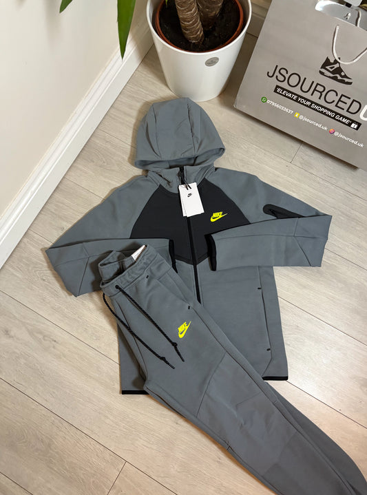 NIKE TECH FLEECE VOLT GREY *NEW SEASON*
