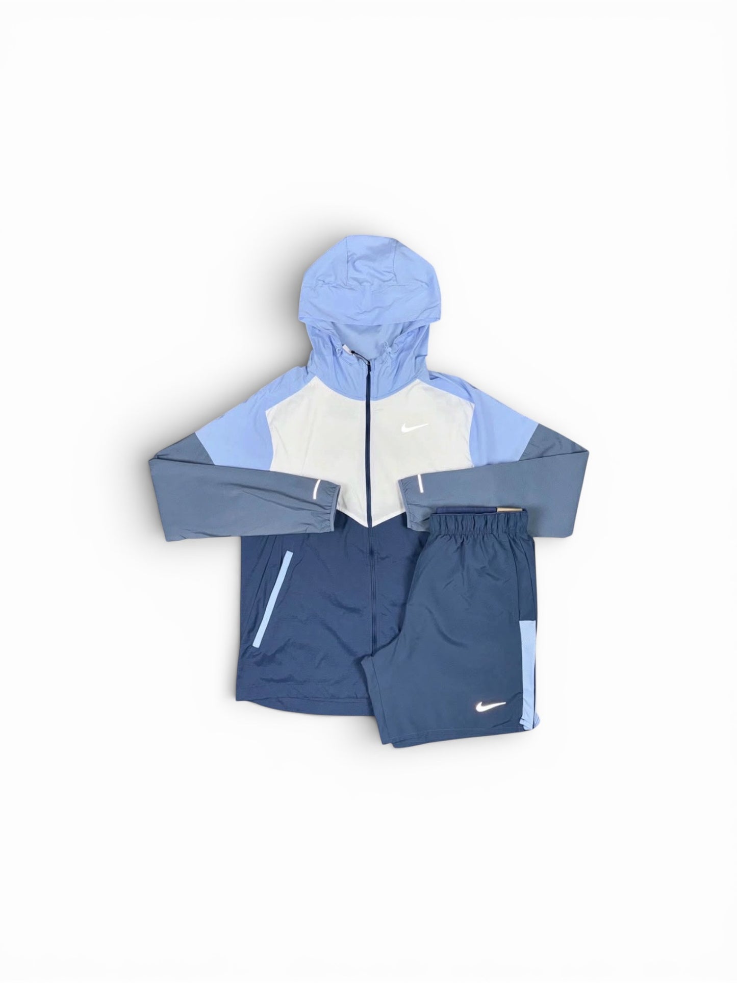 NIKE MILER REPEL JACKET SET & SHORTS - WHITE/DIFFUSED BLUE